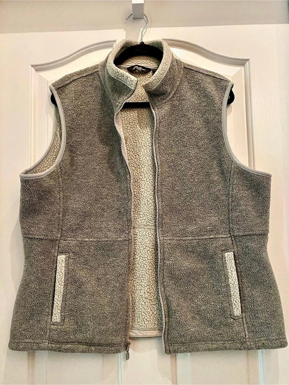 Eddie Bauer Women's Full Zip Fleece Vest Gray XL